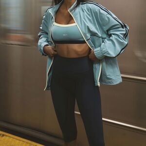 Set Active Luxform Lux Scoop Bra & Capri Leggings Set